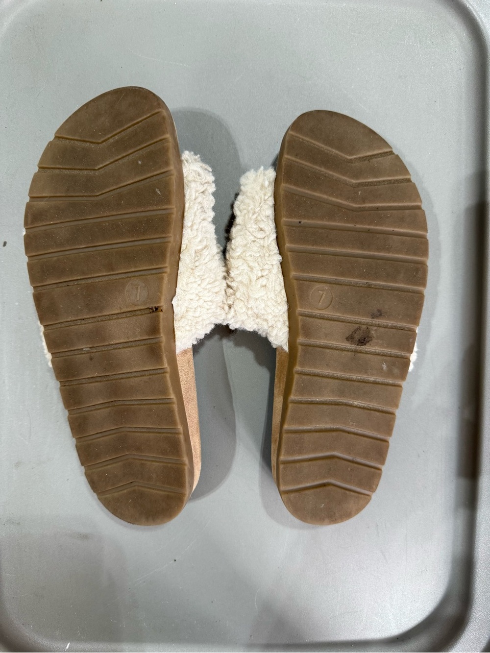 Sandals - Picture 2 of 2